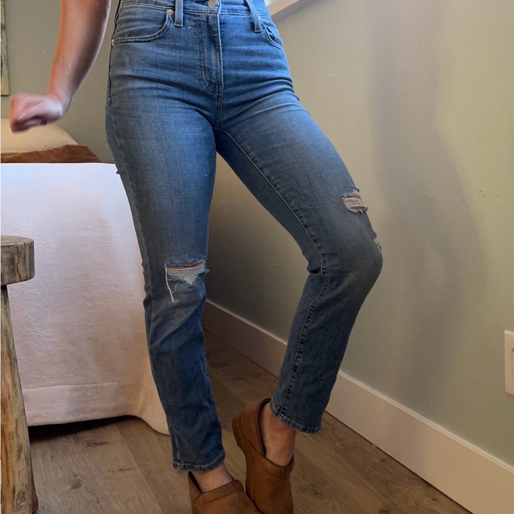 Levi 724 high rise straight jeans, size 26